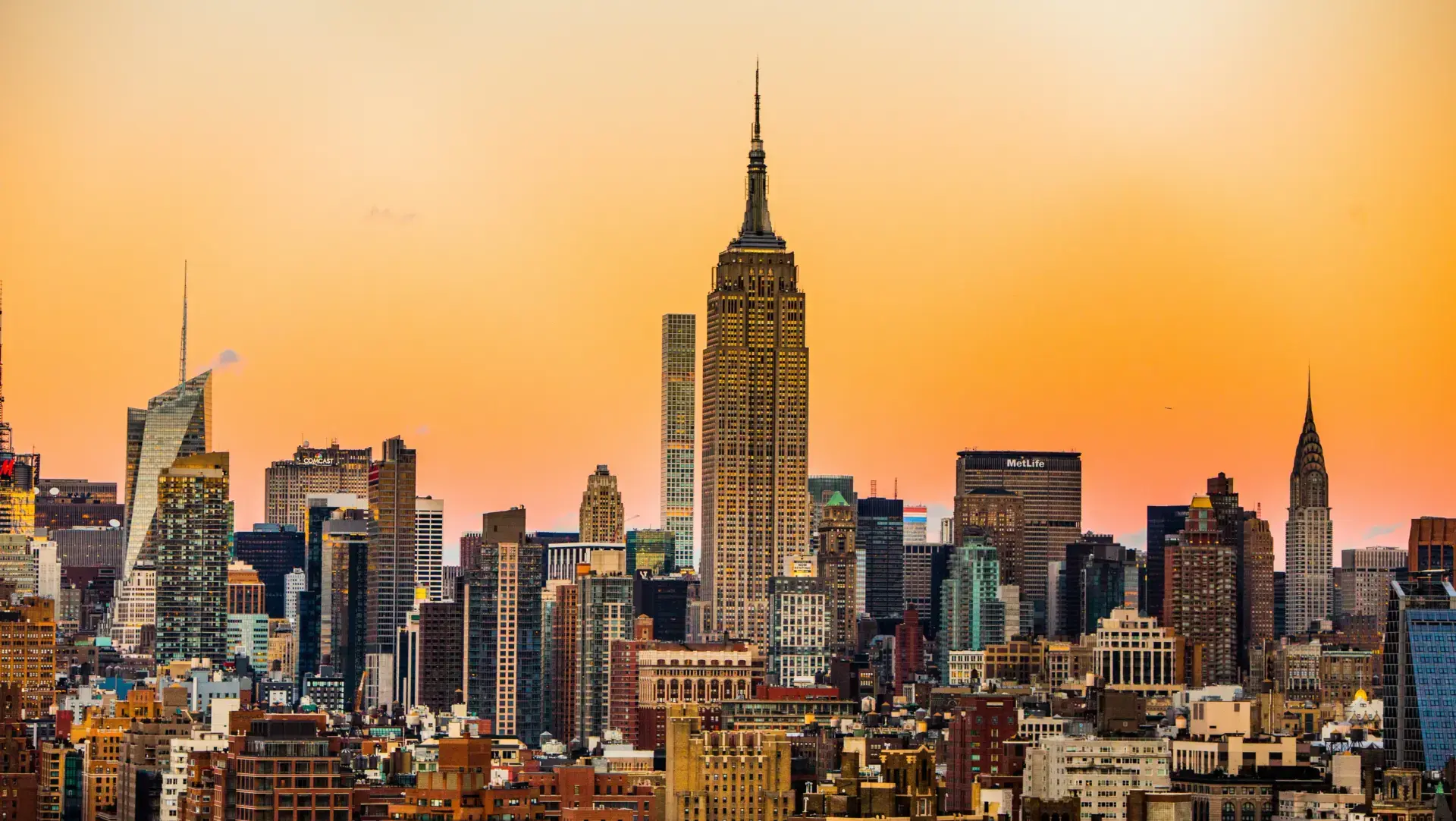 Skyline von New York mit vielen Hochhäusern